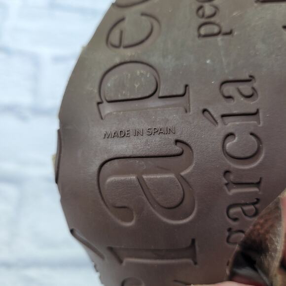 Pedro Garcia Olive Green Suede T-Strap Heeled Sandals - Picture 16 of 16